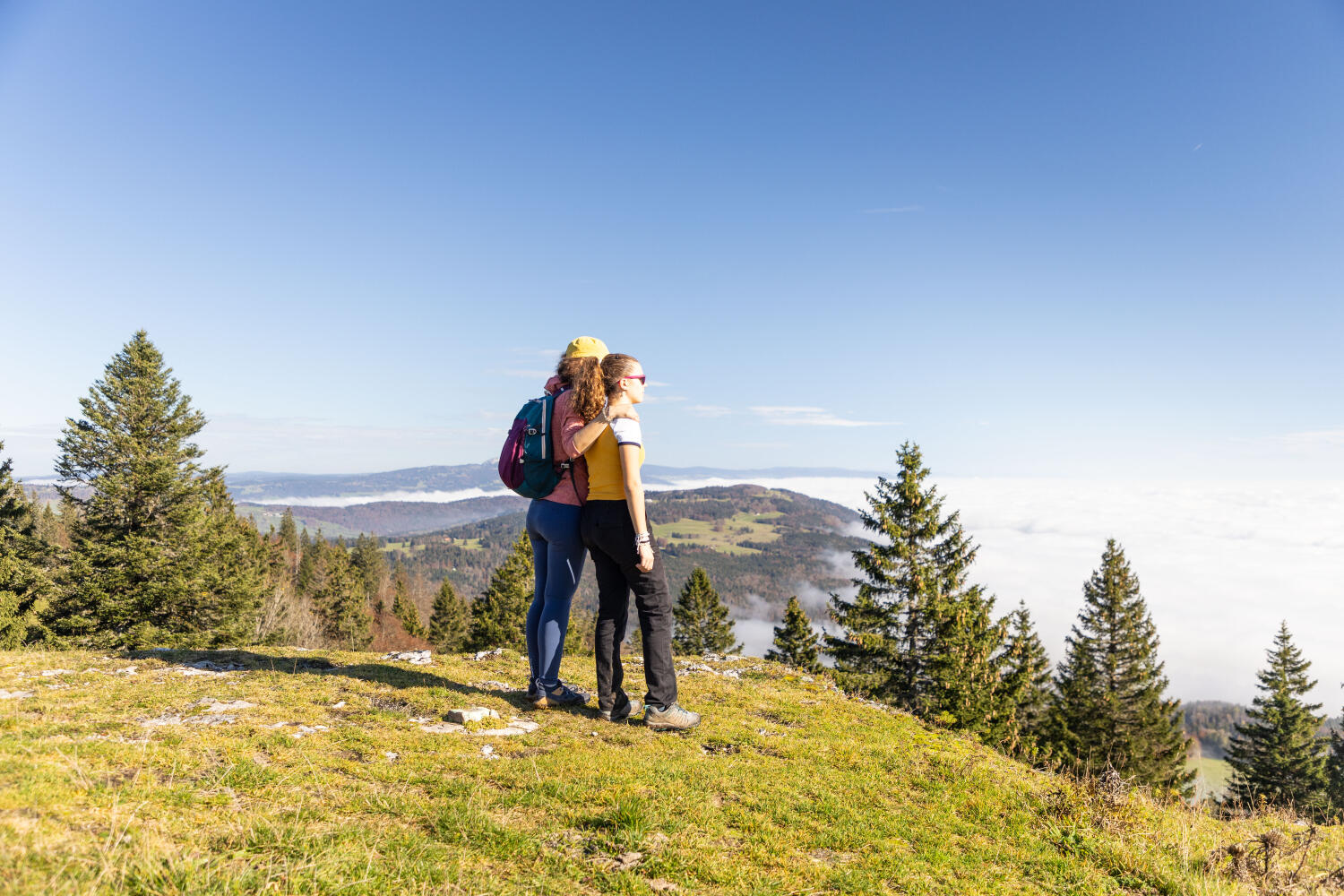 Randonnée à la Croix de Châtel, vue du Jura vaudois